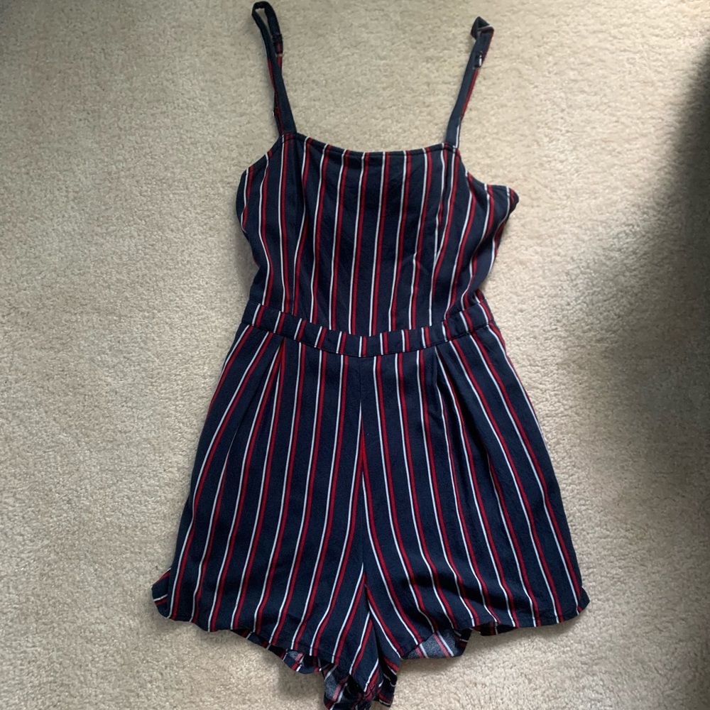 Really Cute Hollister Romper Open Back